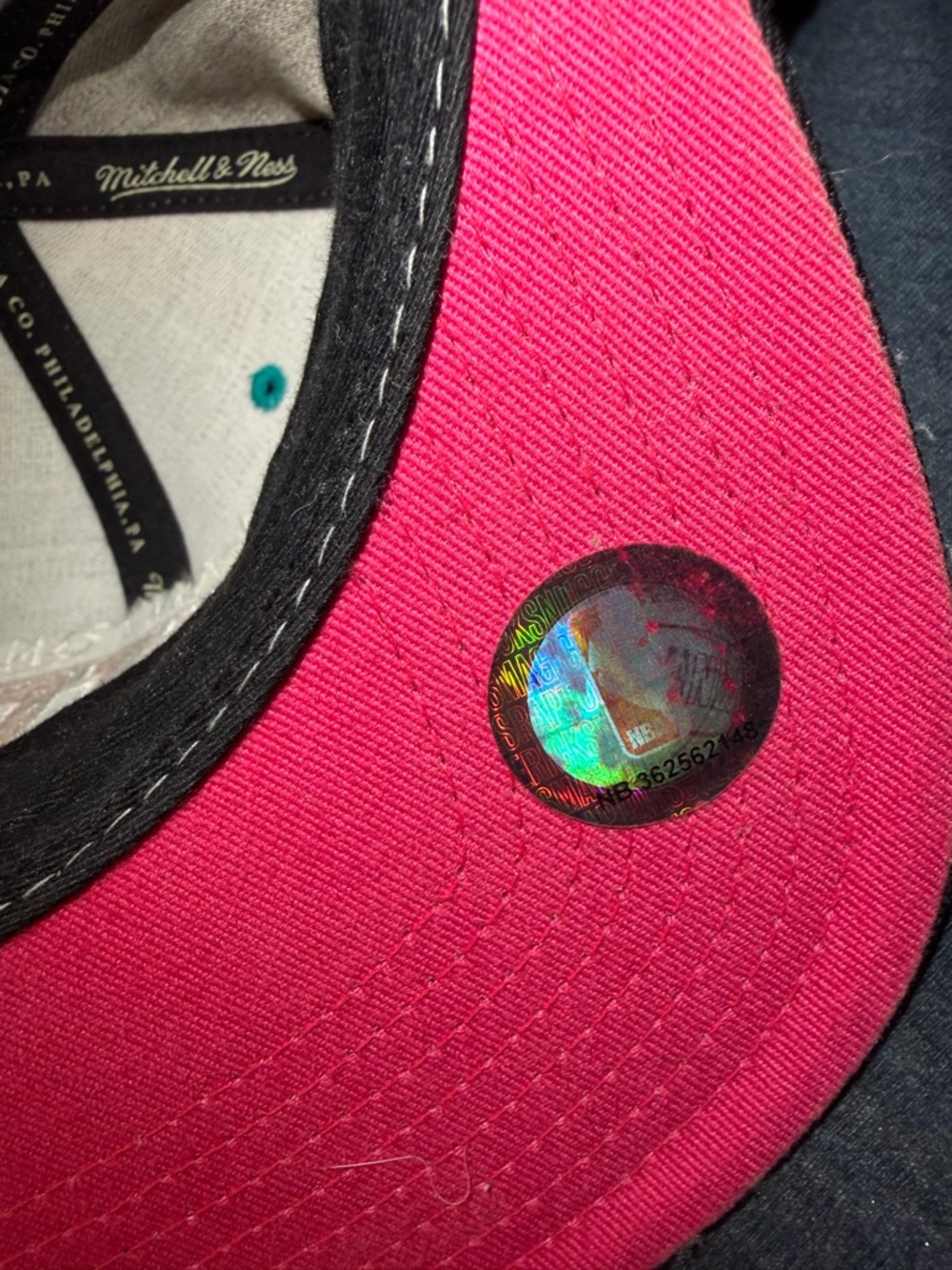 Mitchell & Ness Grey, Black & Orange San Antonio Spurs Snapback - Picture 4 of 5